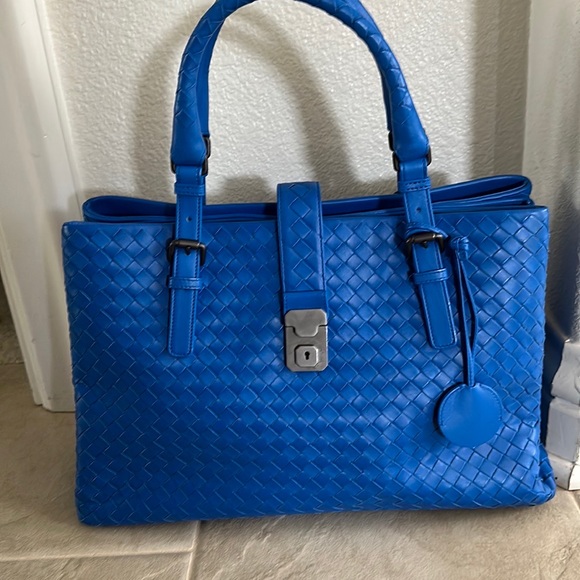 Bottega Veneta Handbags - Rare Bottega Veneta Roma large handbag